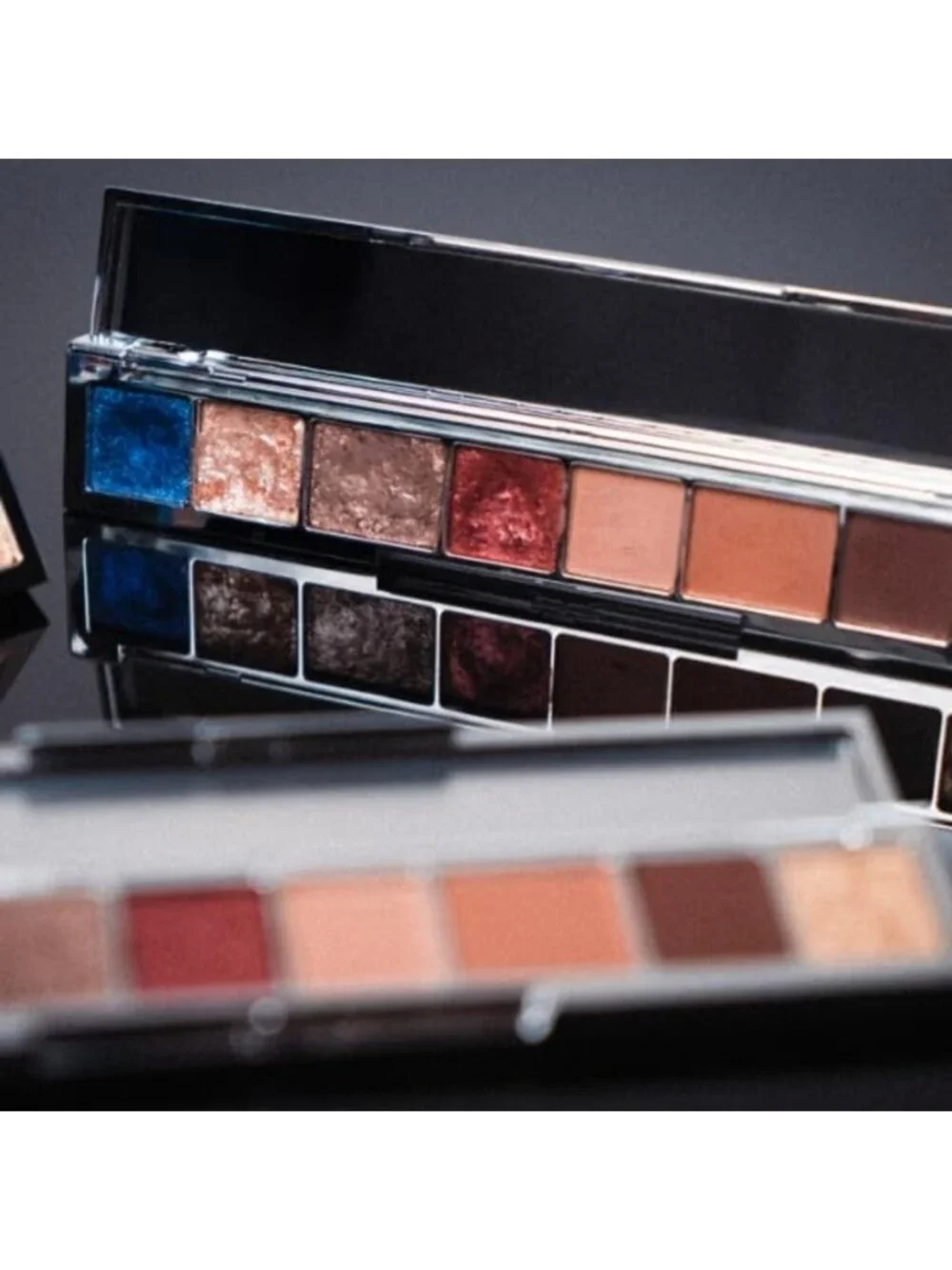 8 Shade Eyeshadow Palette | Matte, Shimmer, Satin & Metallic Finishes | Mirror